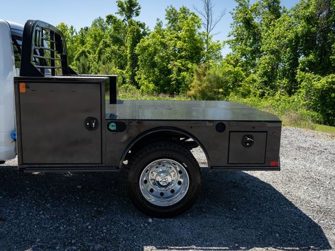 Used 2026 RAM 4500 4x4 Crew Cab DRW w/ Laramie Trim Package image 6