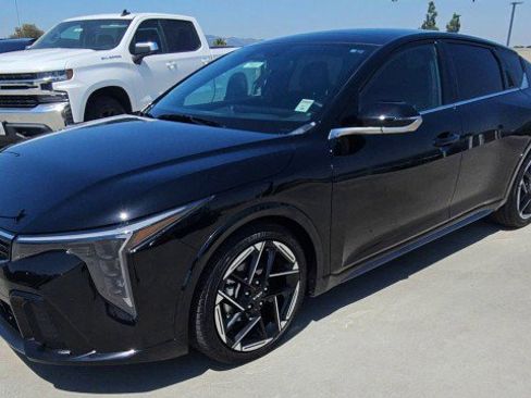 Used 2025 Kia K4 GT-Line w/ GT-Line Premium Package FWD image 4