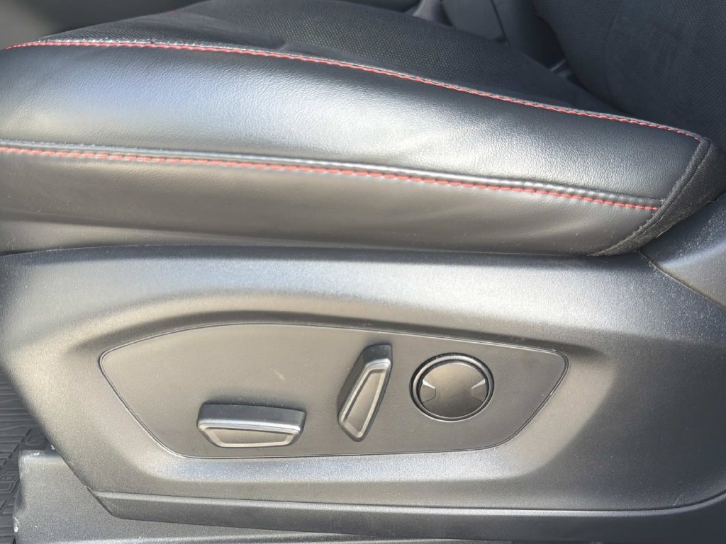 Certified 2025 Ford Explorer ST AWD/4WD image 14