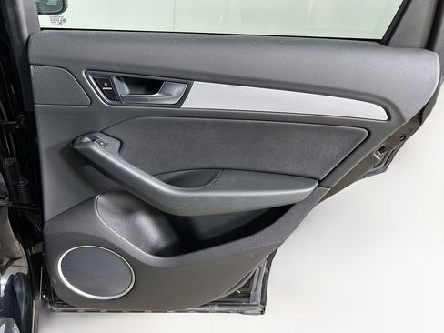 Used 2017 Audi Q5 2.0T Premium Plus w/ Technology Package image 32