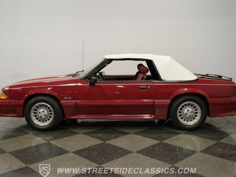 Used 1988 Ford Mustang GT image 40