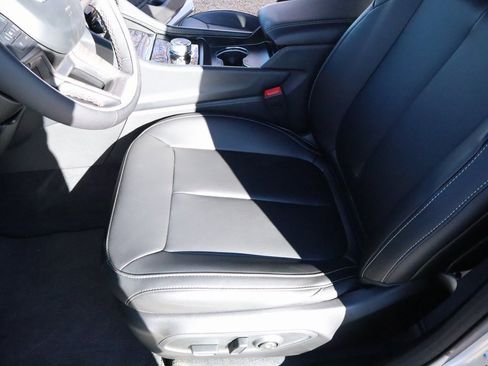 New 2025 Jeep Grand Cherokee Limited image 12