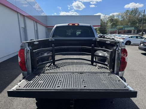 Used 2018 Toyota Tundra SR5 AWD/4WD image 8