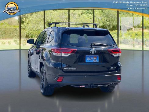 Used 2019 Toyota Highlander SE AWD/4WD image 7
