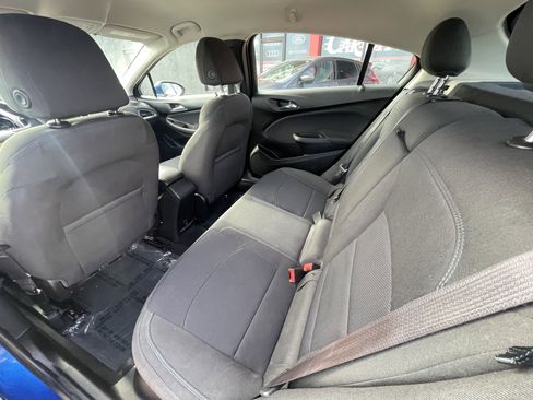 Used 2017 Chevrolet Cruze LT w/ Convenience Package image 8