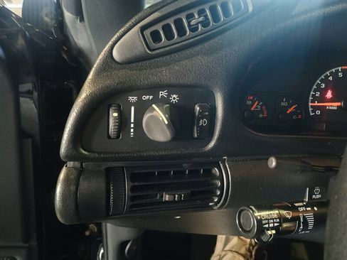 Used 1995 Chevrolet Camaro Z28 image 18