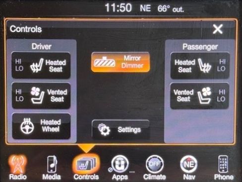 Used 2014 Jeep Grand Cherokee Overland w/ Advanced Technology Group AWD/4WD image 22