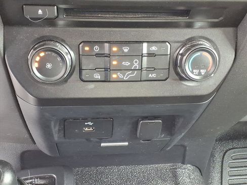 Used 2017 Ford F450 XL w/ Power Equipment Group image 18