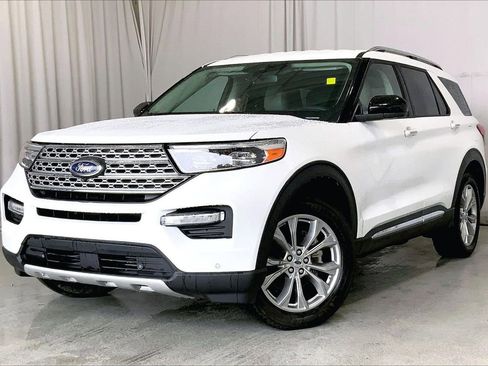 Used 2023 Ford Explorer Limited AWD/4WD image 12