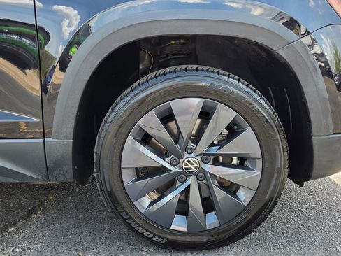 Used 2024 Volkswagen Taos S image 18