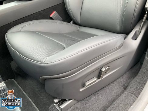 Used 2026 Tesla Model Y AWD image 18