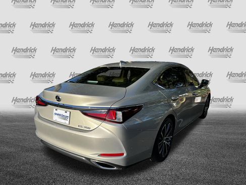 Used 2024 Lexus ES 350 w/ Premium Package FWD image 9