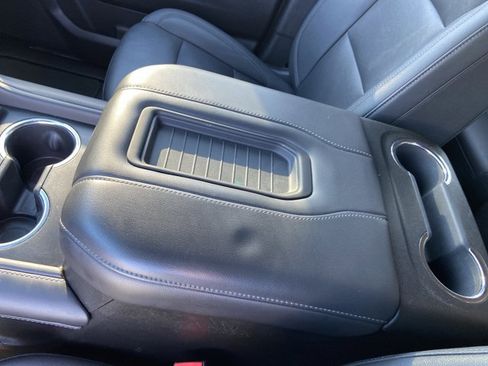 Used 2023 Chevrolet Suburban LT image 39