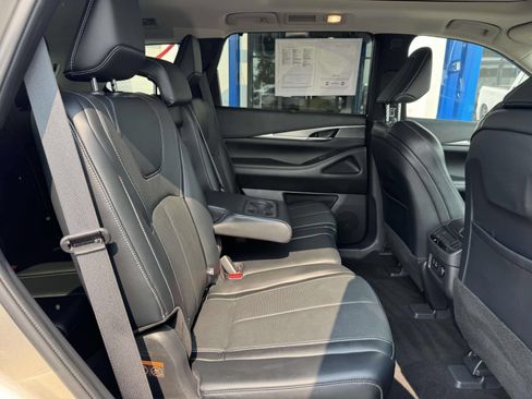 Used 2023 INFINITI QX60 Luxe w/ Cargo Package AWD/4WD image 27