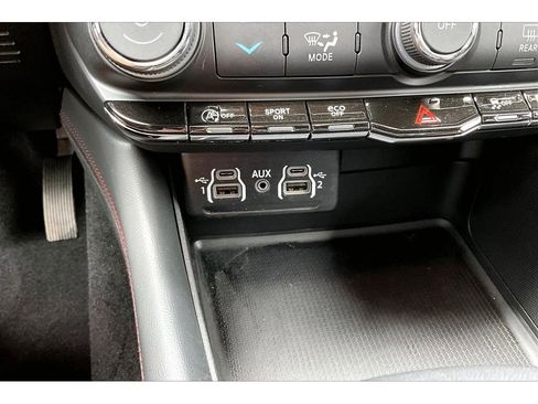 Certified 2025 Dodge Durango GT AWD/4WD image 32