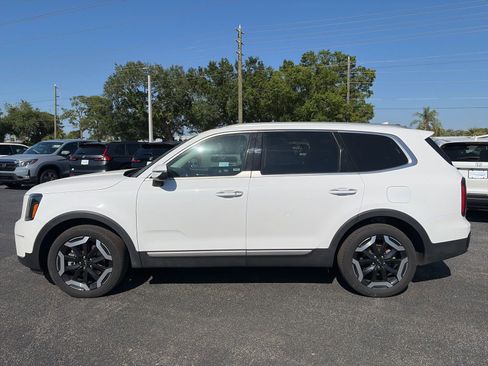 Used 2025 Kia Telluride S image 4