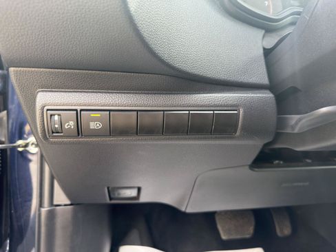 Used 2025 Toyota Corolla LE FWD image 26