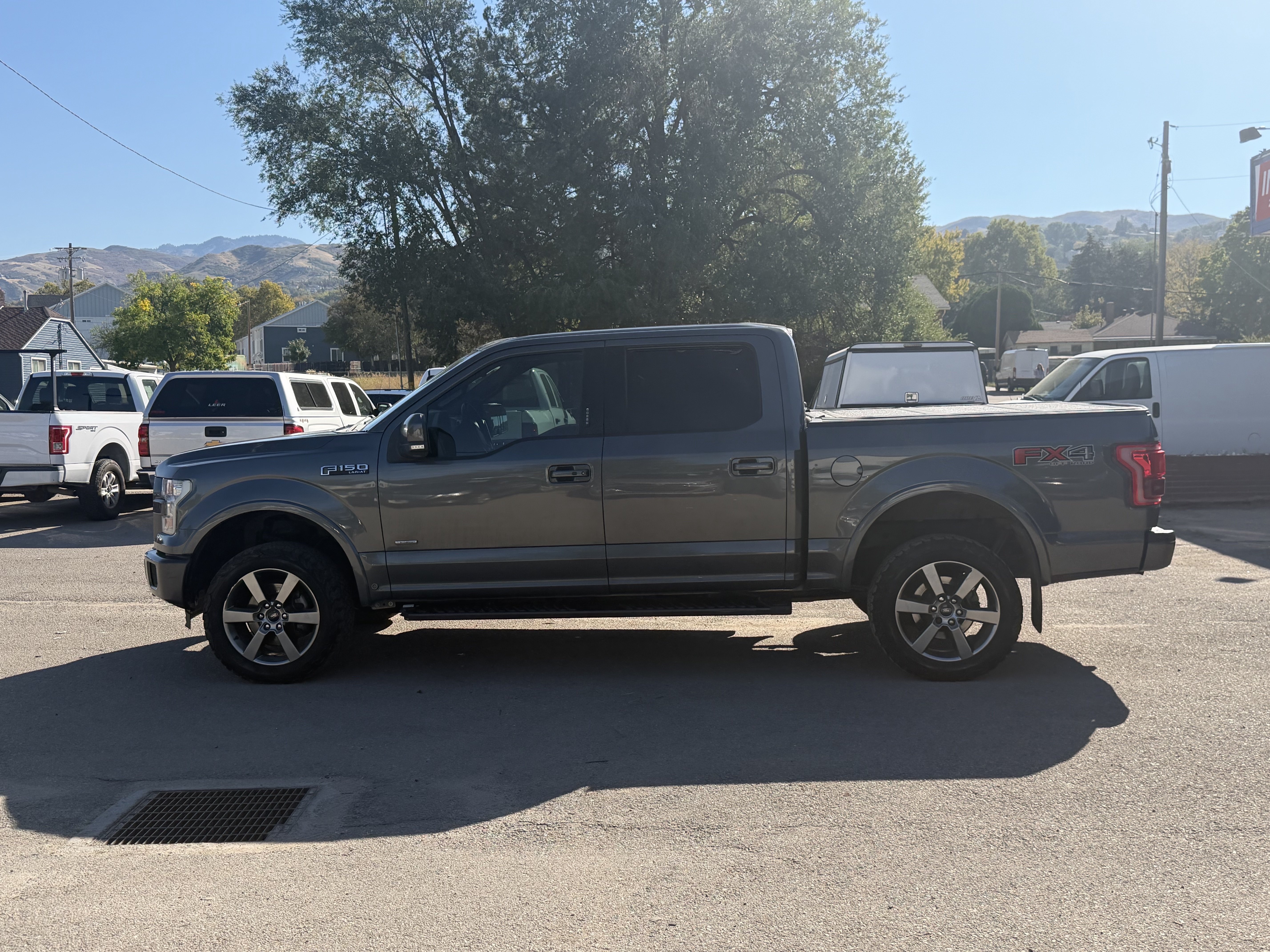 Used 2015 Ford F150 Lariat w/ Equipment Group 502A Luxury AWD/4WD image 3