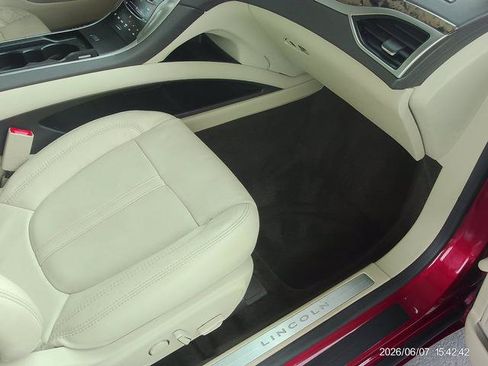 Used 2014 Lincoln MKZ Hybrid w/ Equipment Group 202A Reserve FWD image 17