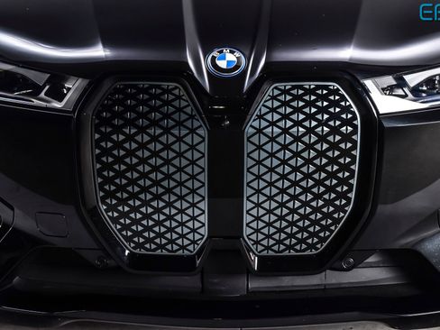 Used 2025 BMW iX M60 image 9