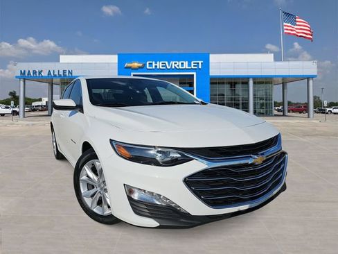 Used 2024 Chevrolet Malibu LT FWD image 1