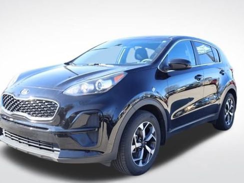 Used 2022 Kia Sportage LX image 7