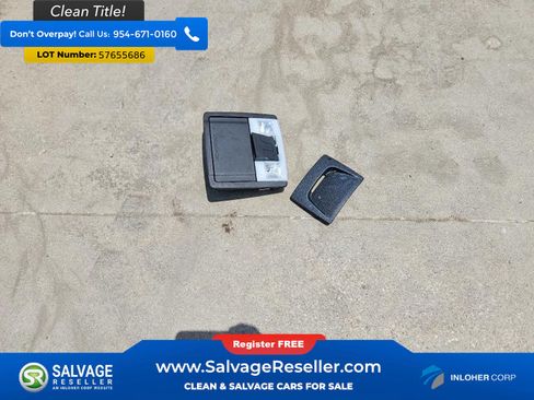 Used 2019 Ford Explorer XLT w/ Equipment Group 202A FWD image 17