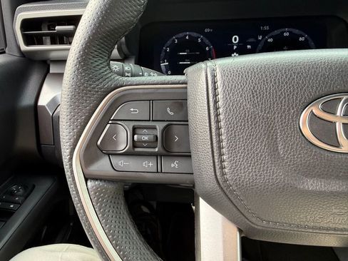 Used 2024 Toyota Tacoma TRD Sport image 19