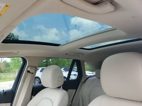 Used 2020 Mercedes-Benz GLC 300 4MATIC image 15