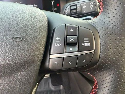 Used 2024 Ford Escape ST-Line w/ Tech Pack #1 AWD/4WD image 18