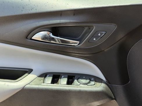 Certified 2024 Chevrolet Equinox LS FWD image 26