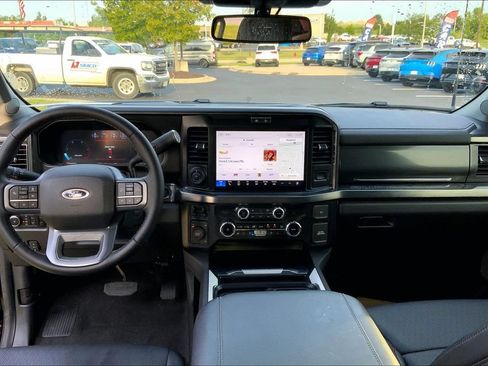 Used 2025 Ford F350 Lariat w/ Lariat Ultimate Package AWD/4WD image 10