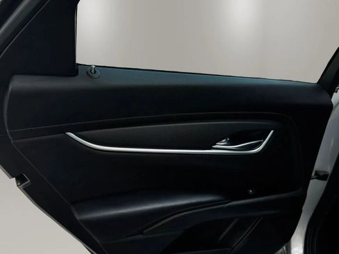 Used 2013 Cadillac XTS FWD image 23