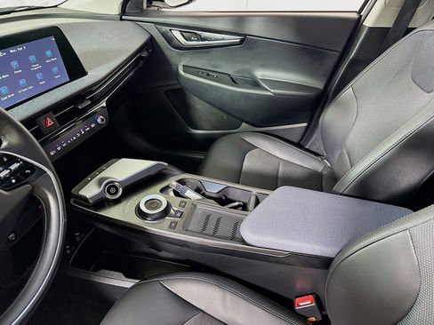 Used 2024 Kia EV6 Light image 24