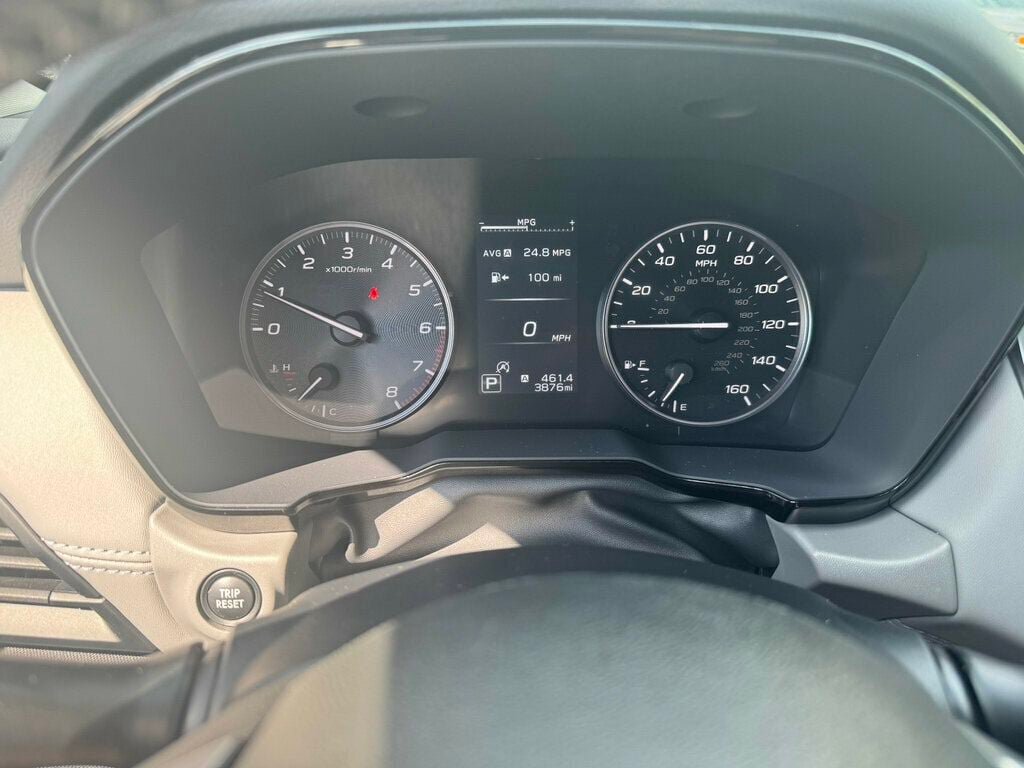 Used 2025 Subaru Outback Premium AWD/4WD image 4
