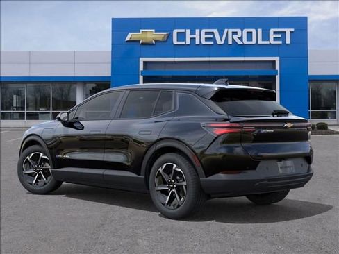 New 2026 Chevrolet Equinox EV LT image 3