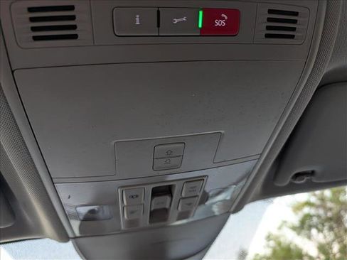 Certified 2023 Volkswagen Taos SEL AWD/4WD image 38