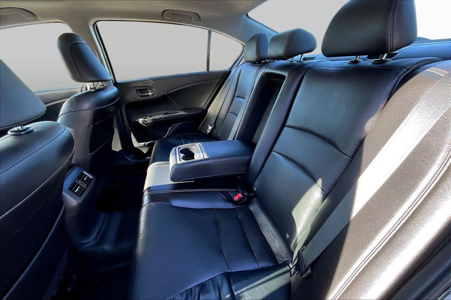 Used 2016 Honda Accord EX-L image 17