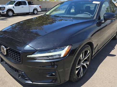 Used 2024 Volvo S60 B5 Core FWD image 2