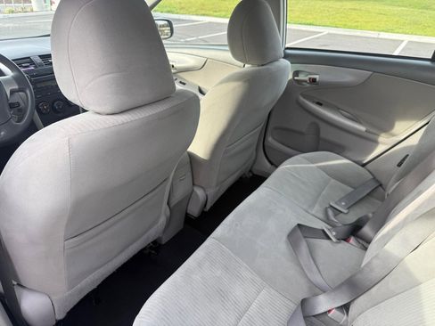 Used 2010 Toyota Corolla FWD image 11
