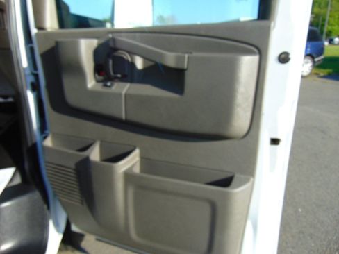 Used 2022 GMC Savana 3500 w/ Power Convenience Package image 38