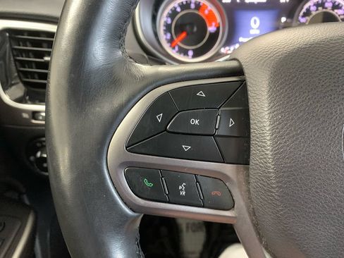 Used 2019 Jeep Cherokee Limited w/ Technology Group AWD/4WD image 37