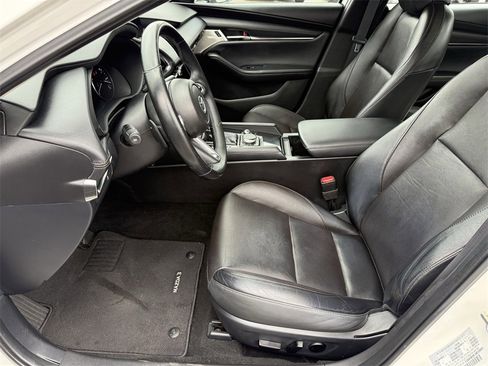 Used 2022 MAZDA MAZDA3 s image 10