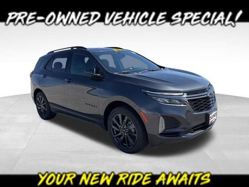 Used 2022 Chevrolet Equinox RS w/ LPO, Floor Liner Package AWD/4WD image 1
