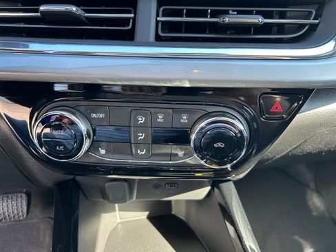 New 2026 Chevrolet Trax LT w/ Driver Confidence Package image 18