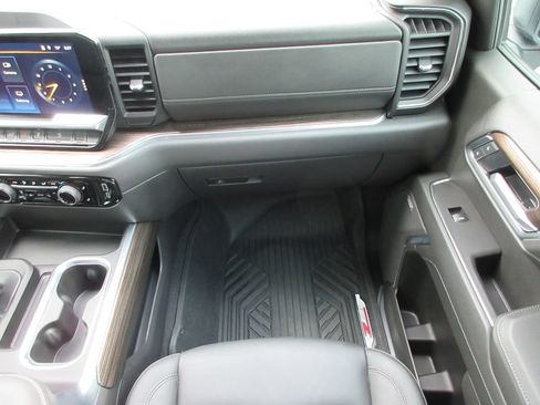 Certified 2025 Chevrolet Silverado 1500 LT Trail Boss w/ Convenience Package II AWD/4WD image 19