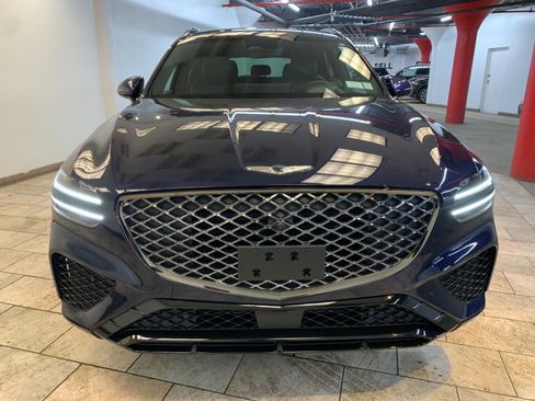 Used 2023 Genesis GV70 3.5T Sport w/ Sport Prestige Package AWD/4WD image 5