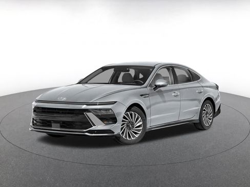 Used 2025 Hyundai Sonata SEL FWD image 3