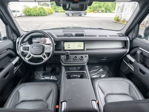 Used 2024 Land Rover Defender 90 S AWD/4WD image 18