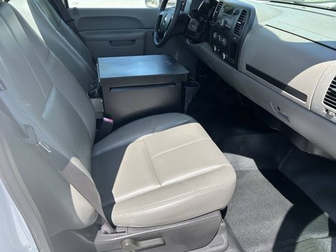 Used 2013 Chevrolet Silverado 1500 W/T RWD image 15